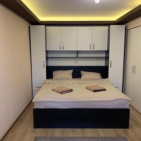 Appartement Garsoniera Natalia à Sibiu Extérieur photo